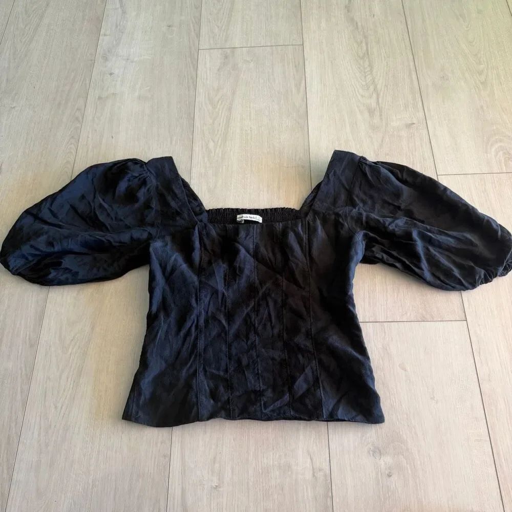 Abercrombie & Fitch black square neck crop top with puff sleeves size S